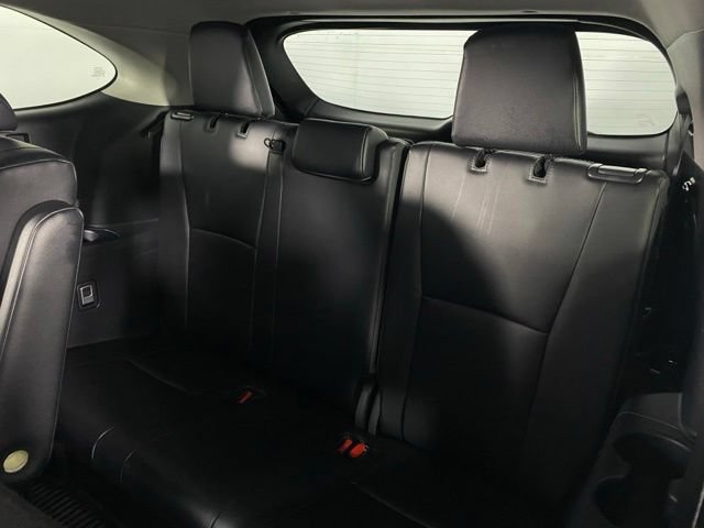 Used 2024 Toyota Highlander XLE FWD image 18