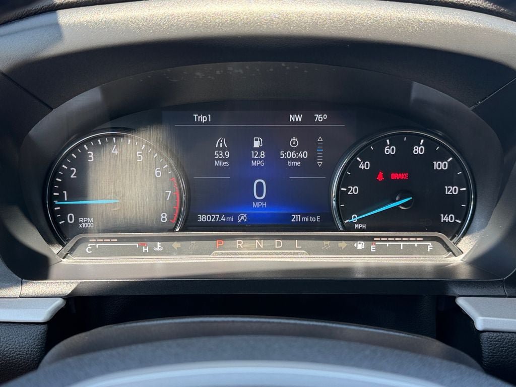 Used 2023 Ford Explorer XLT w/ Equipment Group 202A AWD/4WD image 14