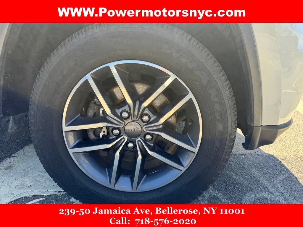 Used 2019 Jeep Grand Cherokee Limited AWD/4WD image 19