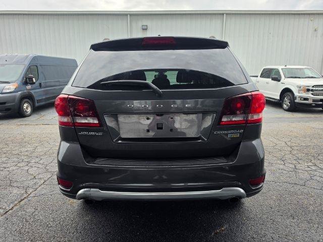 Used 2019 Dodge Journey Crossroad FWD image 5