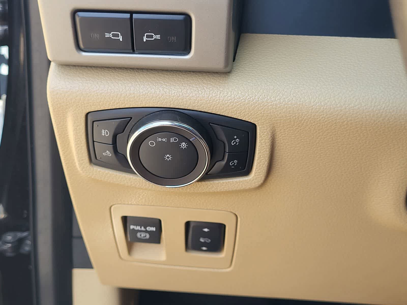 Used 2019 Ford F150 Lariat w/ Equipment Group 501A Mid AWD/4WD image 16