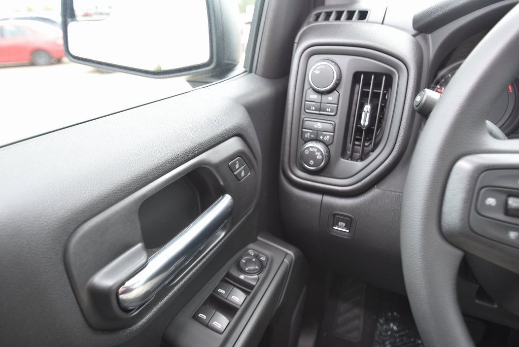 New 2026 Chevrolet Silverado 1500 Custom Trail Boss w/ Turbomax Blackout Package image 13