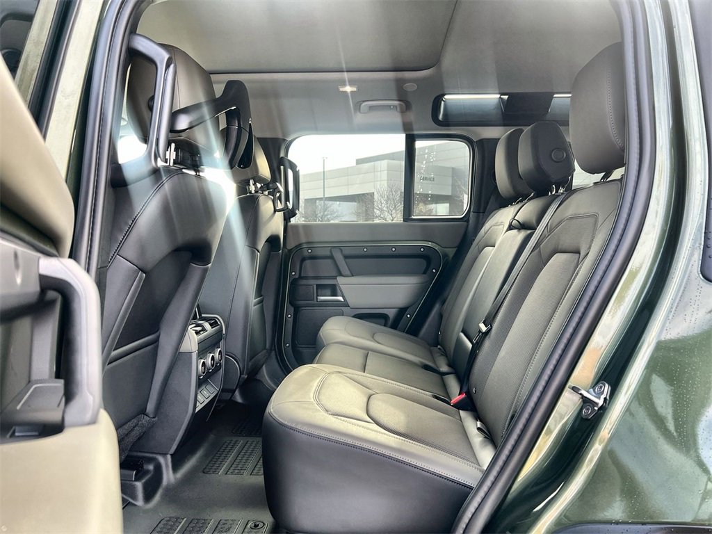 Used 2026 Land Rover Defender 110 S image 15