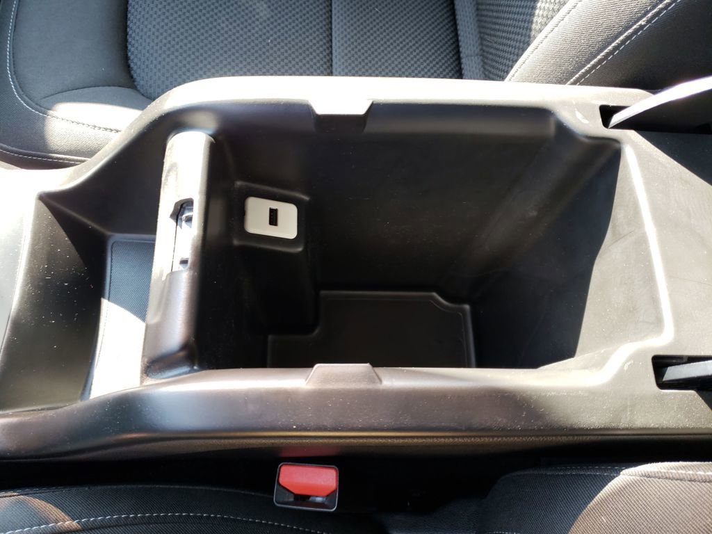 Used 2017 Chevrolet Colorado LT w/ LT Convenience Package image 24