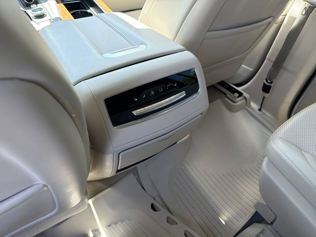 Used 2024 Cadillac Escalade ESV Sport Platinum w/ LPO, Floor Liner Package AWD/4WD image 36
