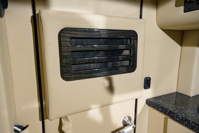 Used 2021 Mercedes-Benz Sprinter 3500 image 30