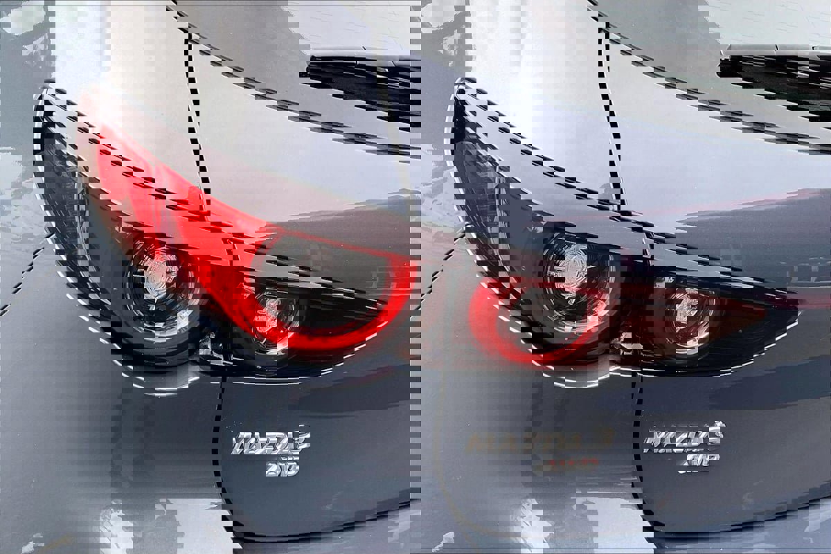 Used 2024 MAZDA MAZDA3 s image 27