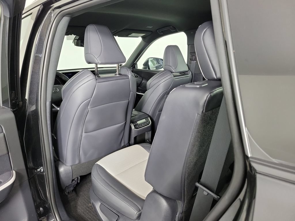 Used 2026 Lexus TX 500h AWD w/ Technology Package image 11