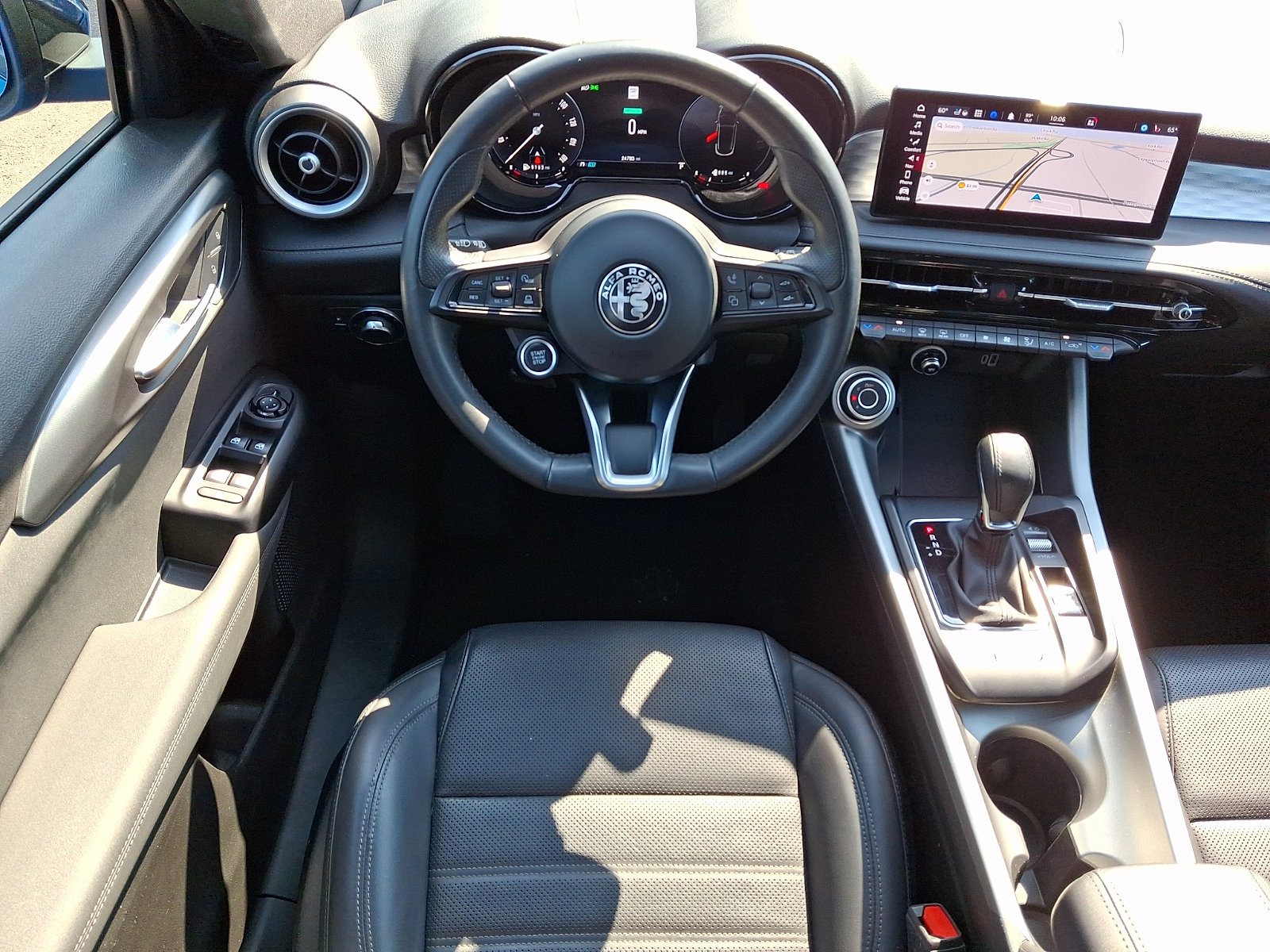 Used 2024 Alfa Romeo Tonale Ti w/ Premium Interior Package AWD/4WD image 10