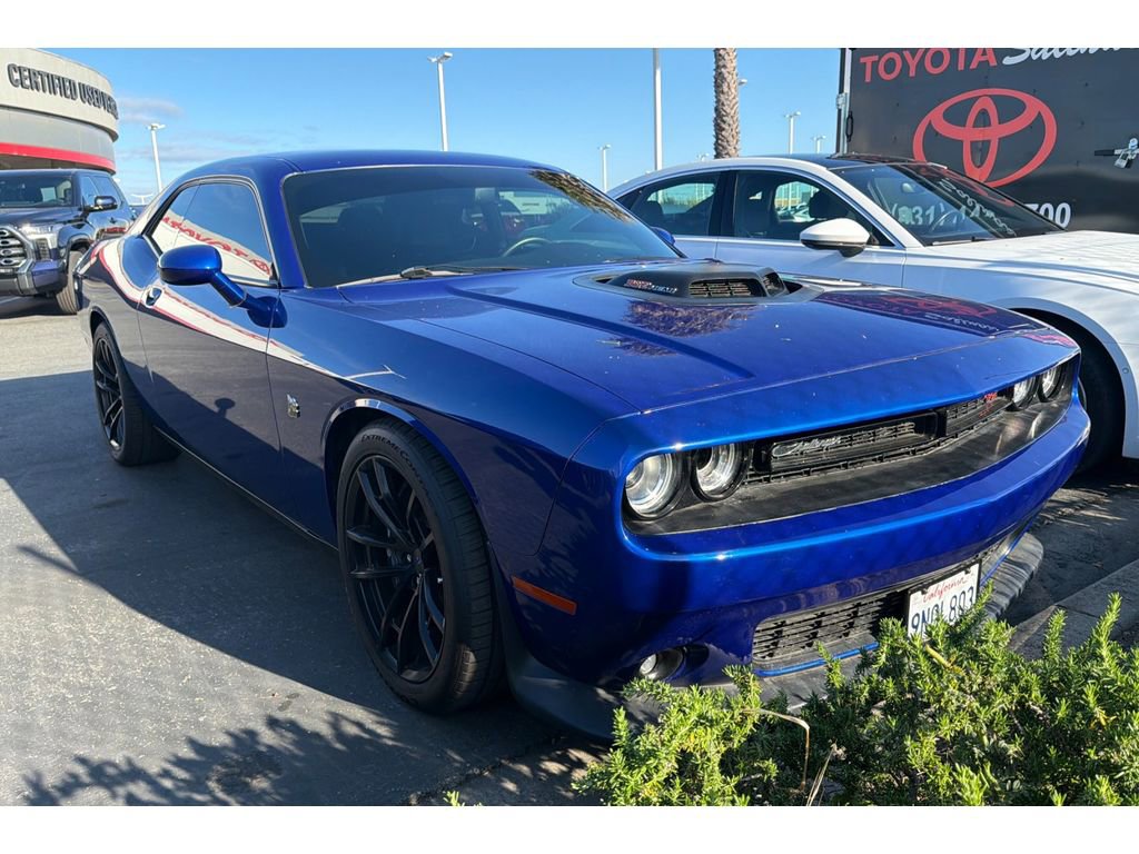 Used 2019 Dodge Challenger R/T Scat Pack w/ Shaker Package RWD image 2