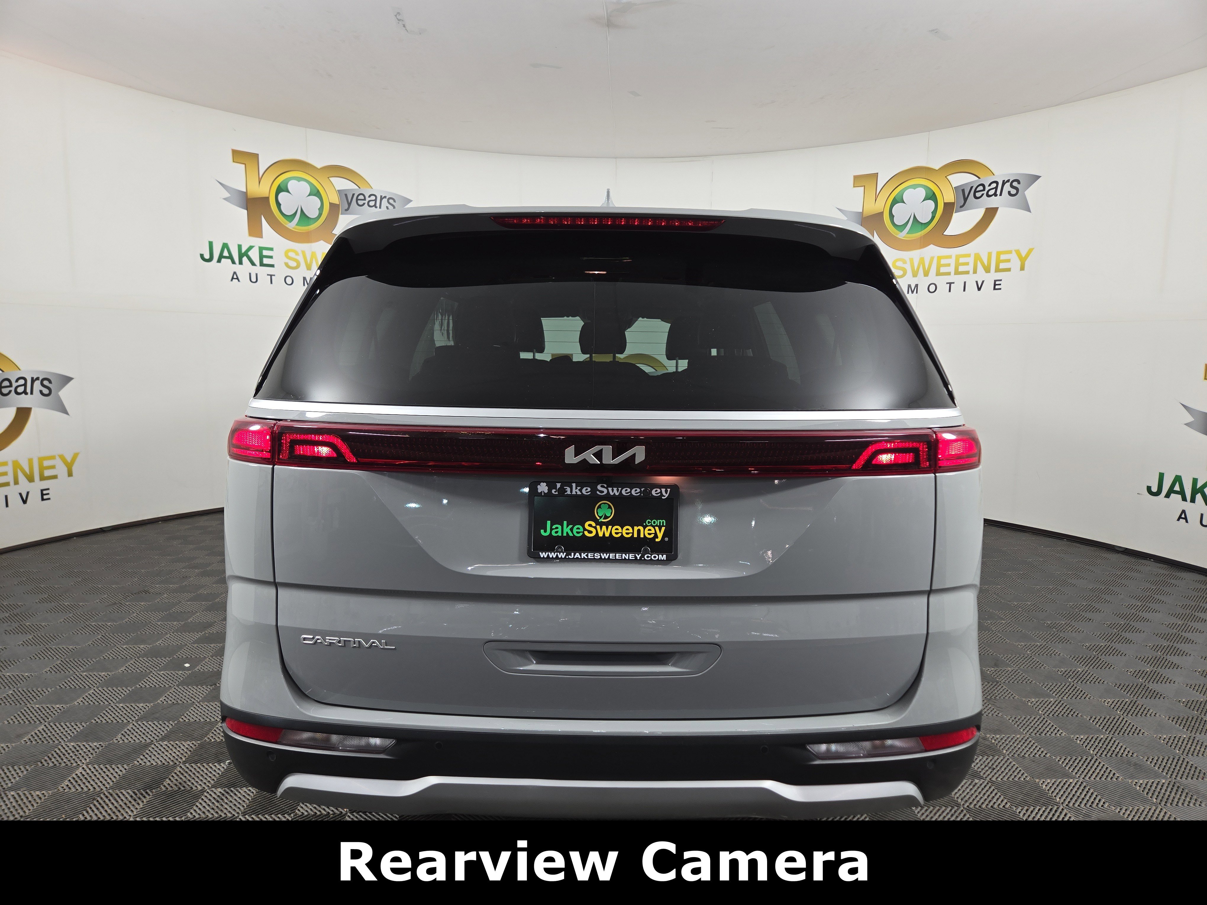 Used 2024 Kia Carnival EX image 9