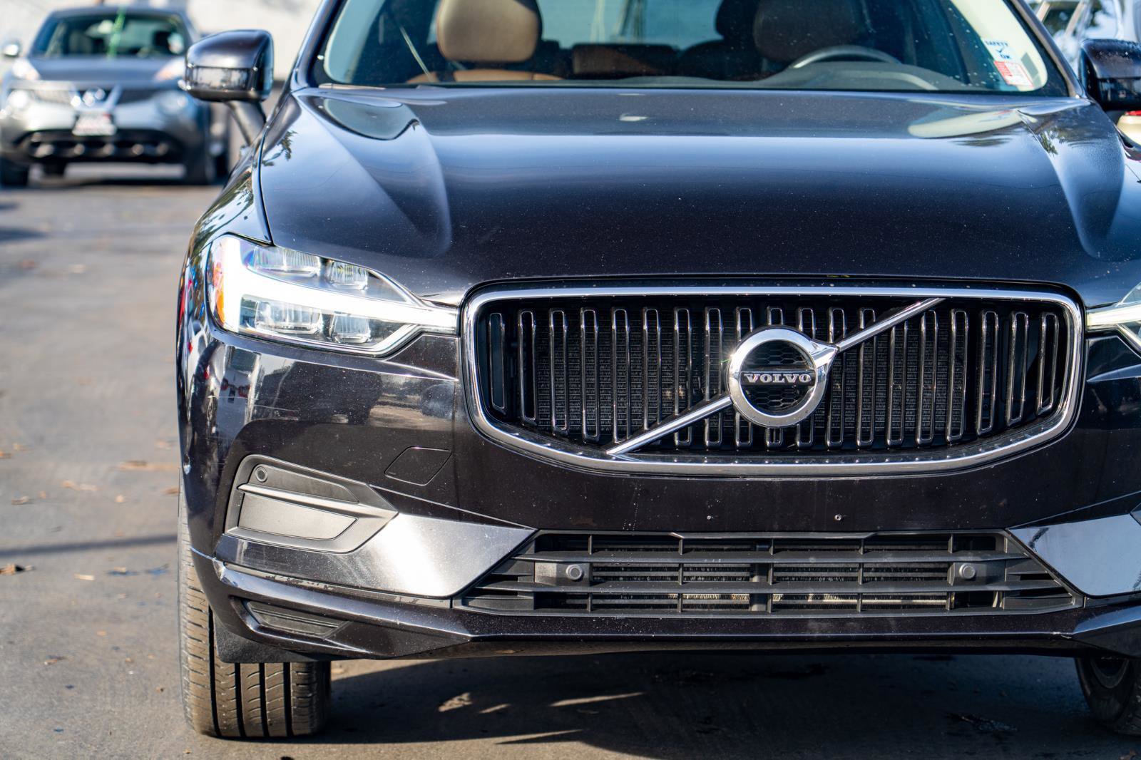 Used 2018 Volvo XC60 T5 Momentum w/ Convenience Package AWD/4WD image 5