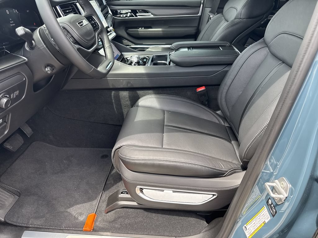 New 2026 Jeep Grand Wagoneer L Summit w/ Rear Seat Video Group I AWD/4WD image 12
