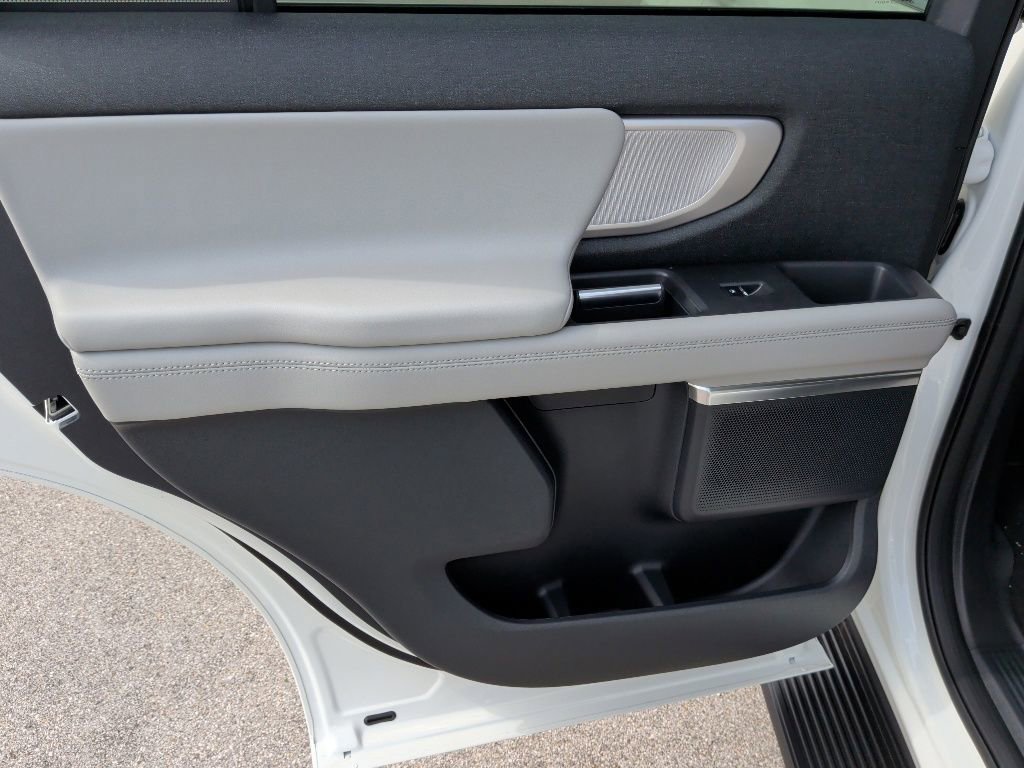 New 2026 Ford Expedition Active RWD image 33