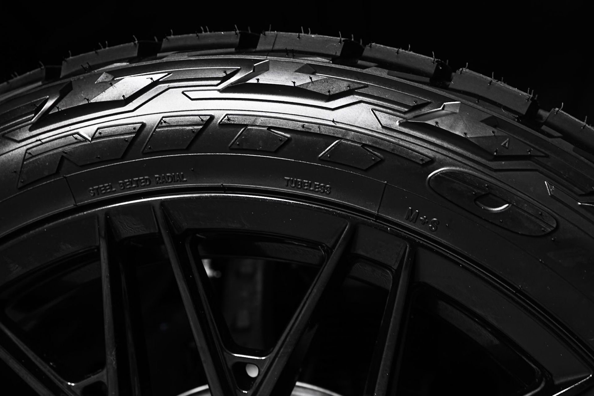 Used 2026 GMC Yukon XL Denali Ultimate w/ LPO, Floor Liner Package image 28