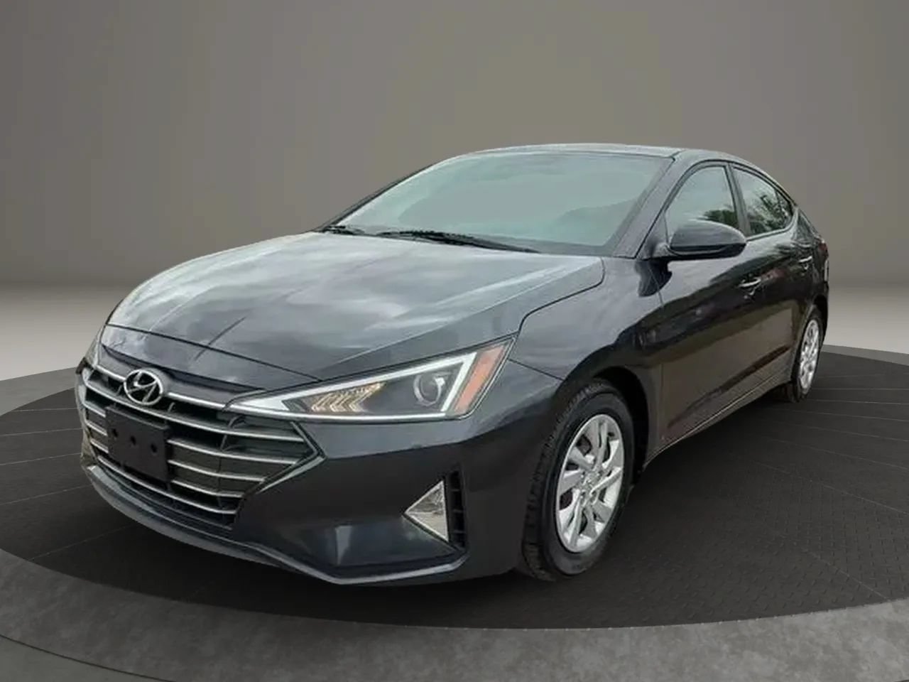 Used 2020 Hyundai Elantra SE FWD image 3