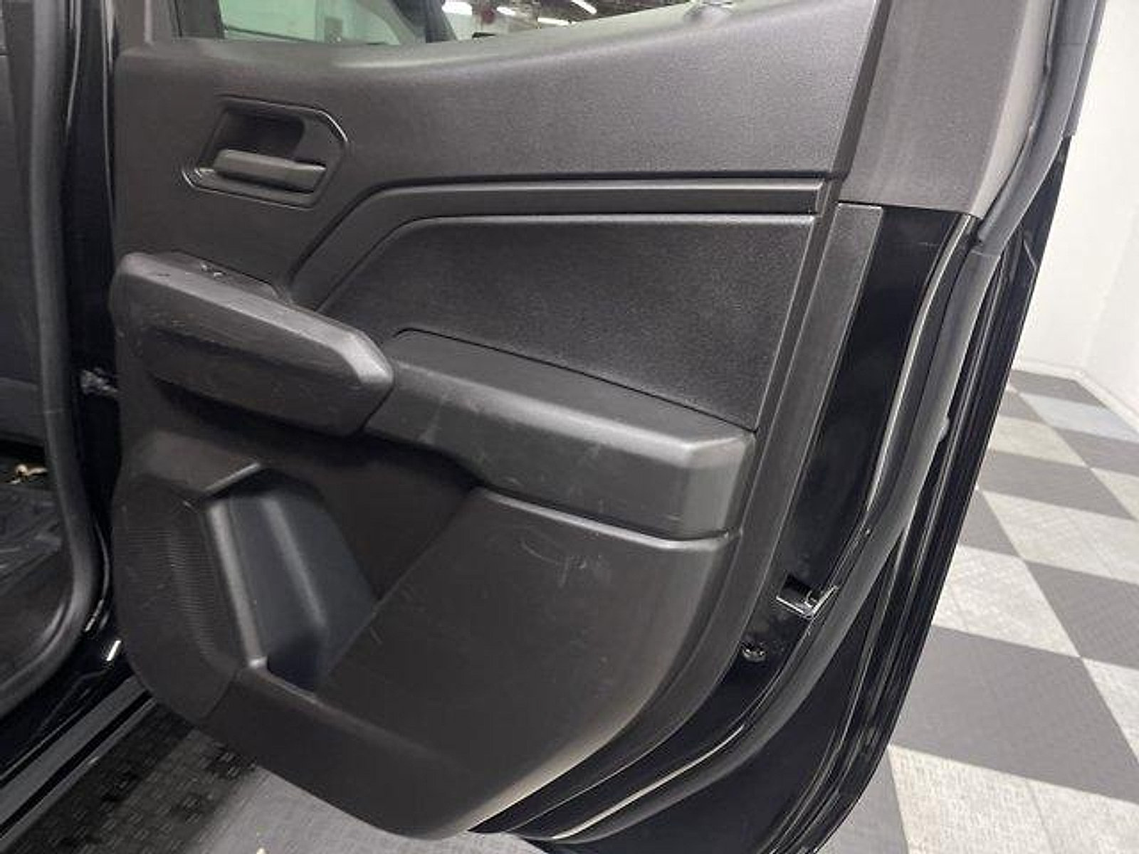 Used 2023 Chevrolet Colorado W/T RWD image 13