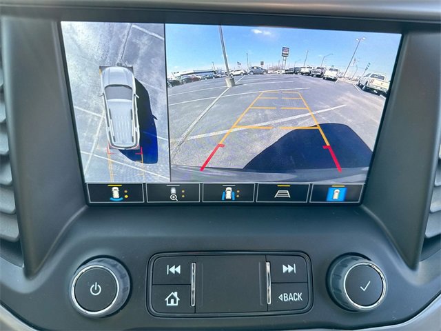 Used 2023 GMC Acadia AT4 w/ Technology Package image 17