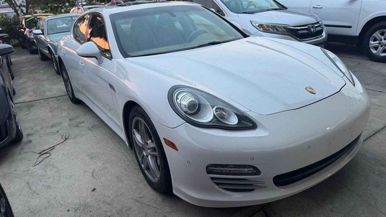 Used 2011 Porsche Panamera 4 AWD/4WD image 3