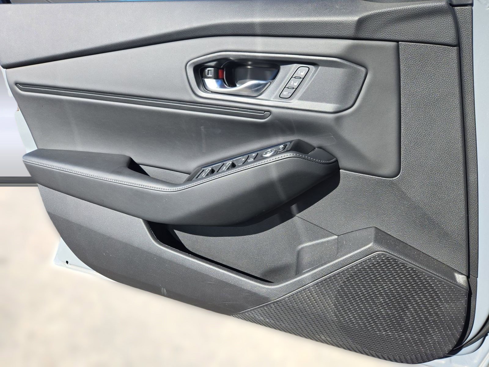 Used 2025 Honda Accord Touring image 13