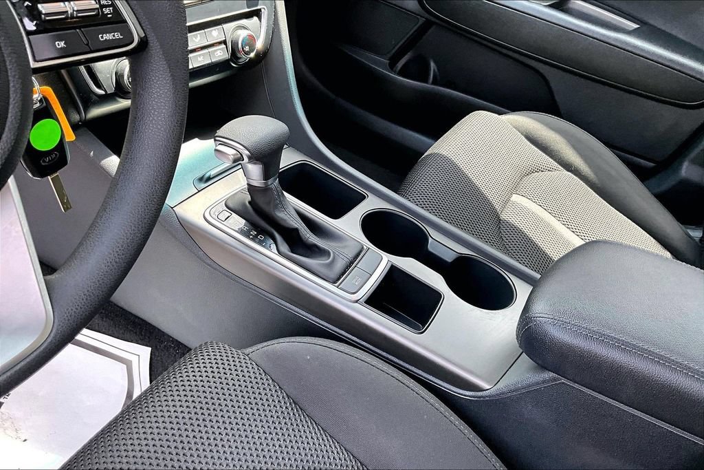 Used 2020 Kia Optima LX FWD image 12