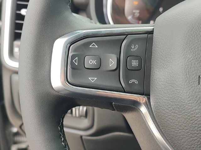 Used 2026 RAM 2500 Laramie AWD/4WD image 23