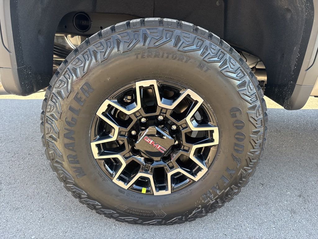 New 2026 GMC Sierra 2500 AT4X image 32