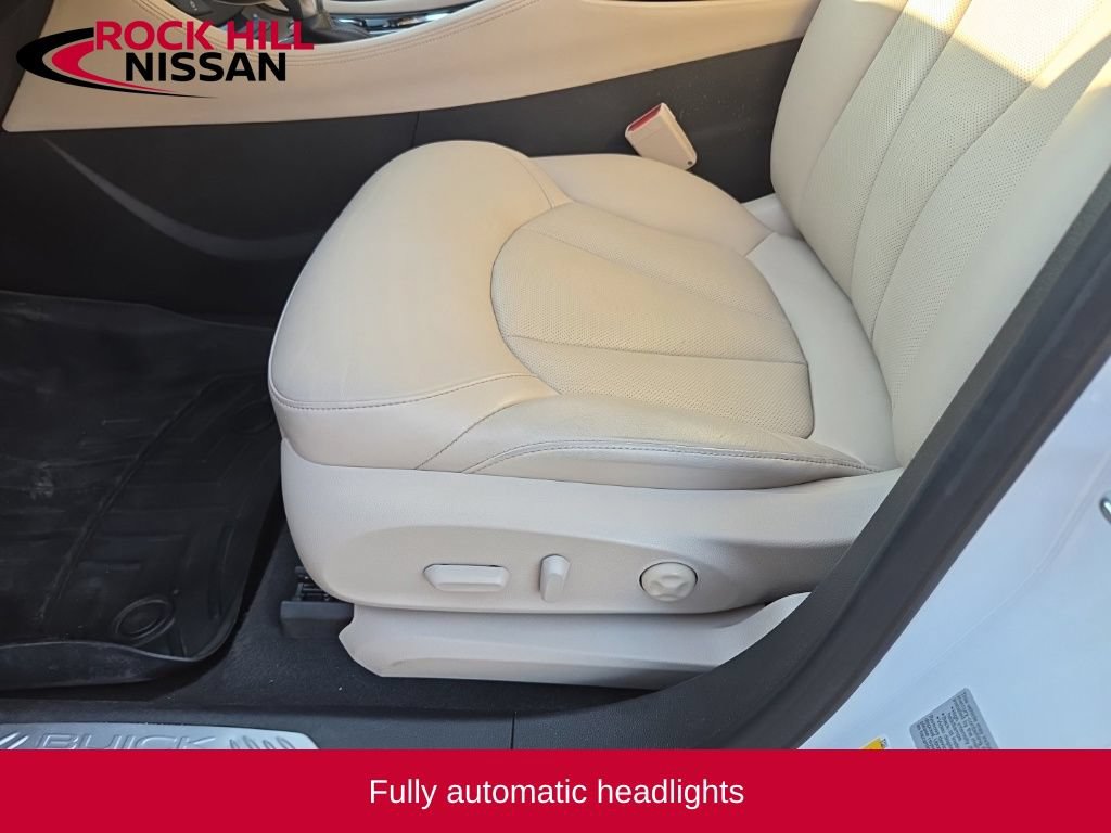 Used 2017 Buick Envision Essence FWD image 16