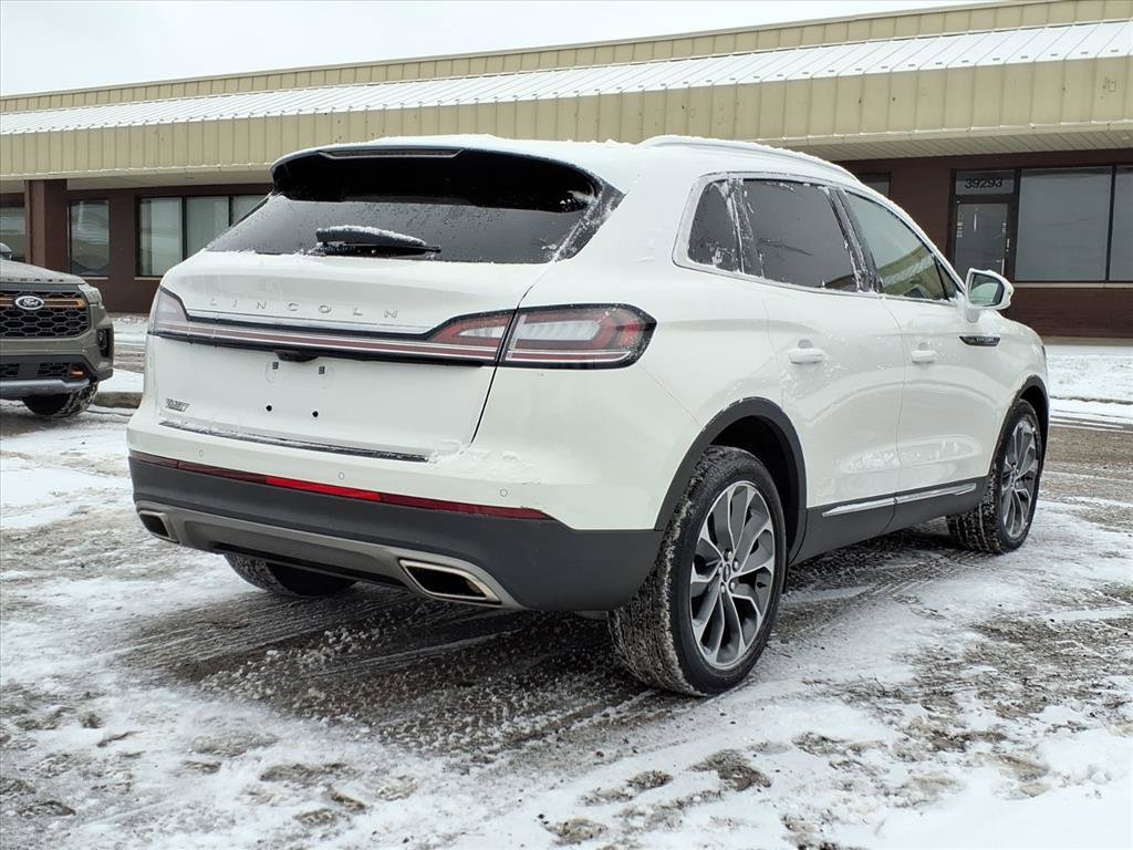 Used 2023 Lincoln Nautilus Reserve image 5