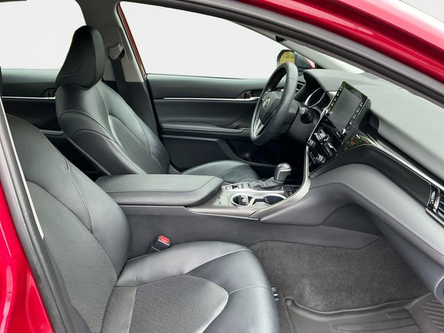 Used 2021 Toyota Camry XLE AWD/4WD image 16