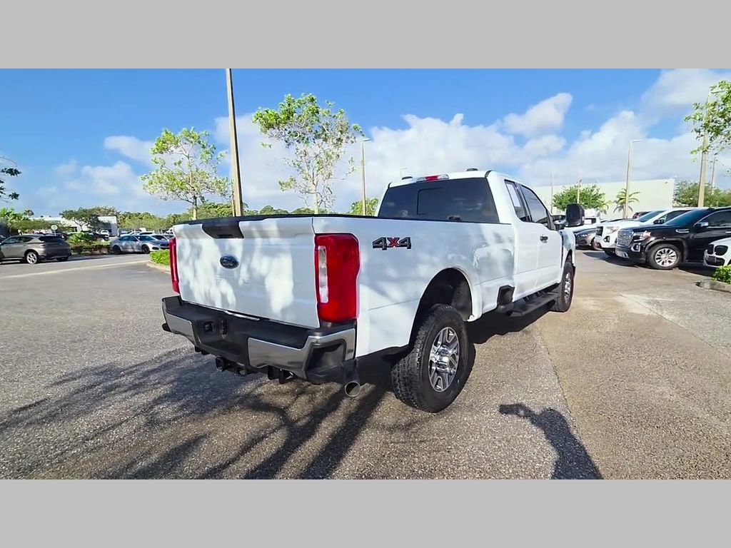Used 2025 Ford F350 XLT image 40