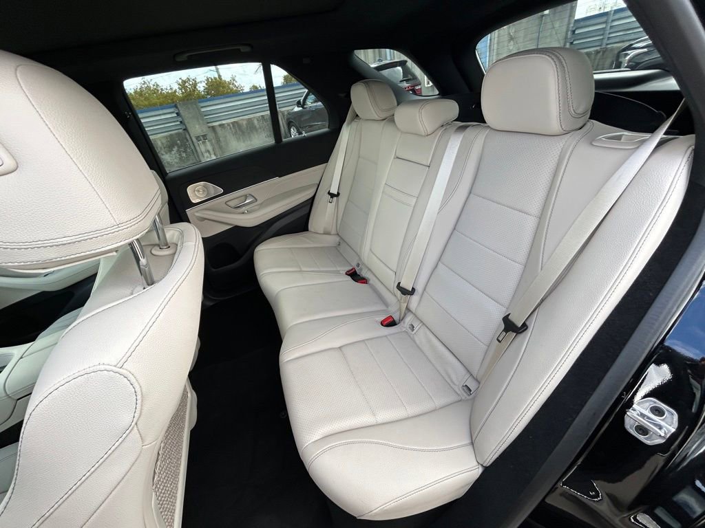 Used 2025 Mercedes-Benz GLE 450e 4MATIC image 37