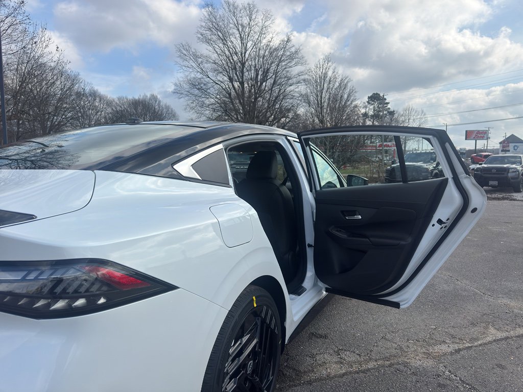 New 2026 Nissan Sentra SR w/ SR Premium Package image 21