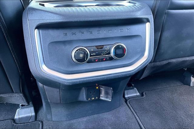 Used 2025 Ford Expedition Max Platinum AWD/4WD image 10