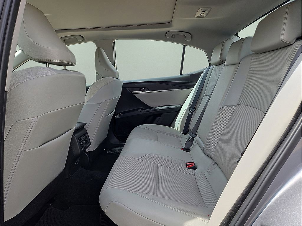 Used 2025 Toyota Camry XLE w/ Premium Plus Package image 16