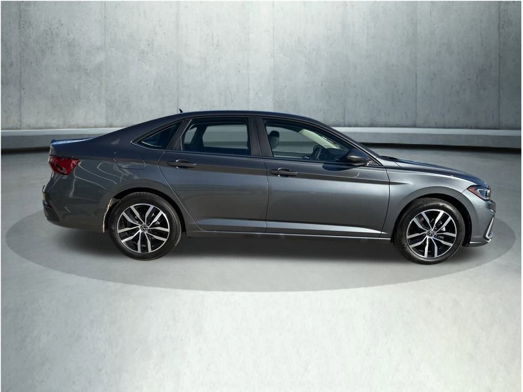 New 2026 Volkswagen Jetta SE image 3