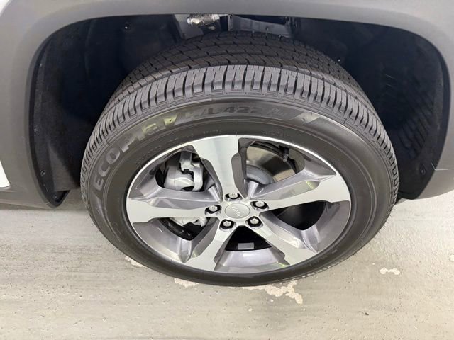 New 2025 Jeep Grand Cherokee Limited w/ Luxury Tech Group II image 4