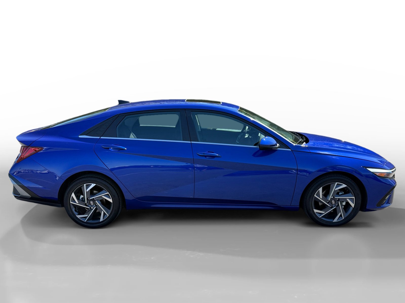 Certified 2025 Hyundai Elantra SEL image 6