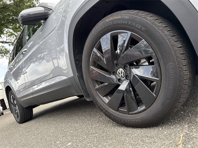 Used 2024 Volkswagen Atlas SE image 11