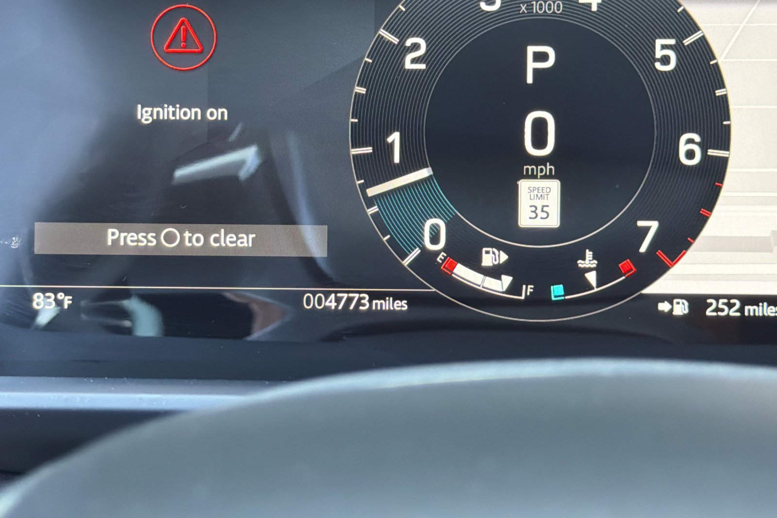 Certified 2025 Land Rover Discovery Dynamic SE AWD/4WD image 25