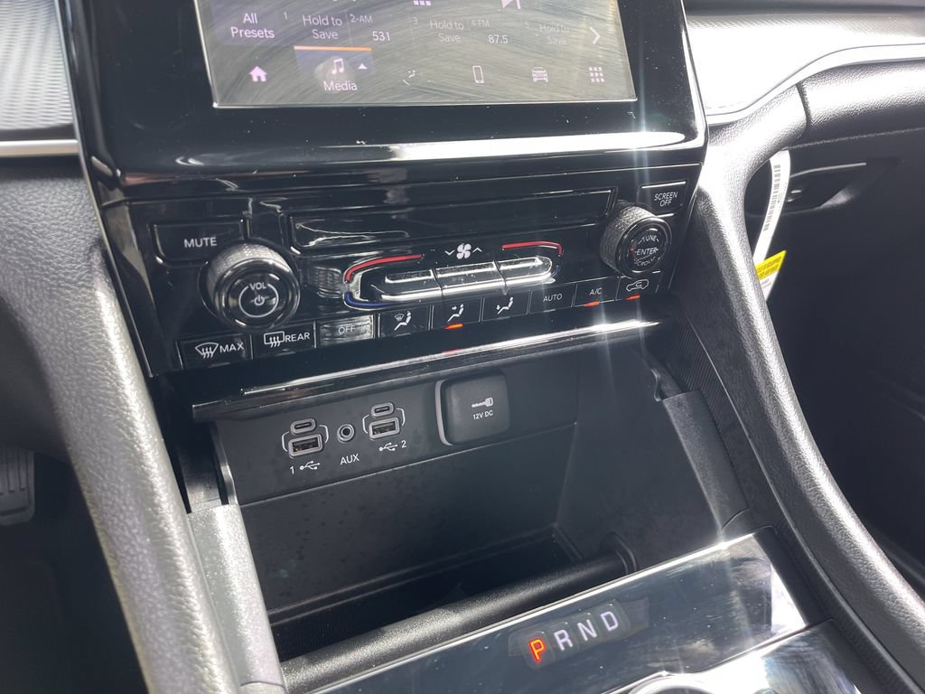 New 2026 Jeep Grand Cherokee Laredo AWD/4WD image 16