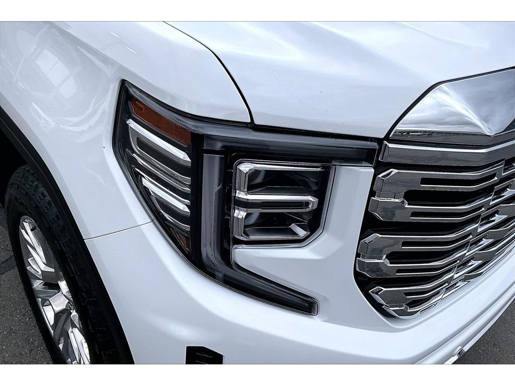 Used 2023 GMC Sierra 1500 Denali w/ Technology Package AWD/4WD image 26