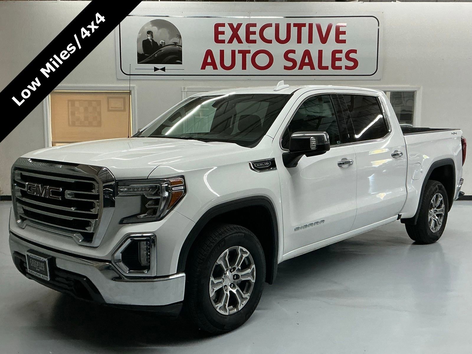 Used 2021 GMC Sierra 1500 SLT image 1