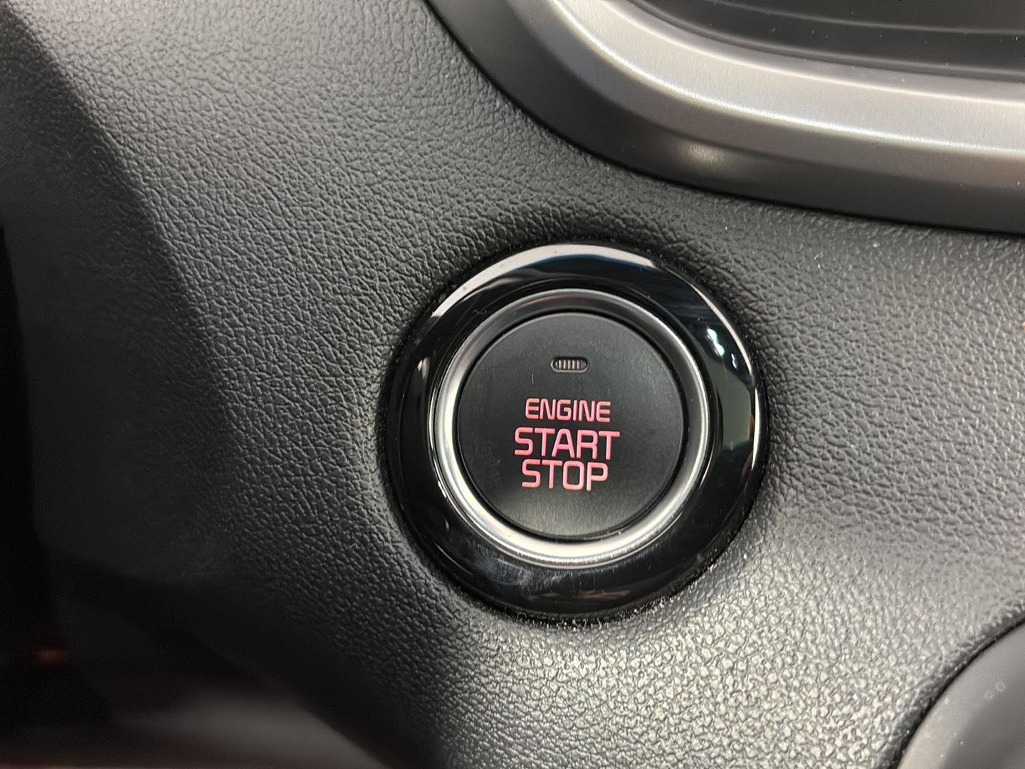 Used 2019 Kia Sorento SX image 29