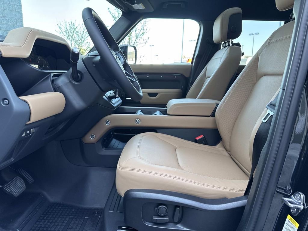 New 2026 Land Rover Defender 110 X-Dynamic SE image 19