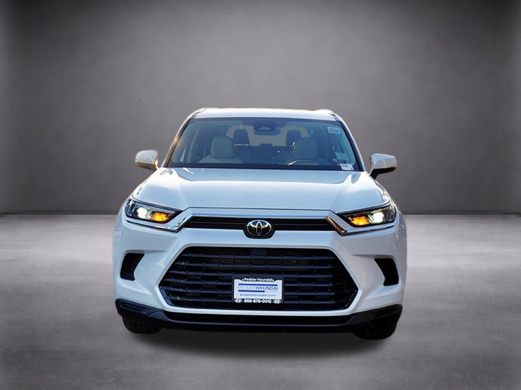Used 2025 Toyota Grand Highlander FWD image 10