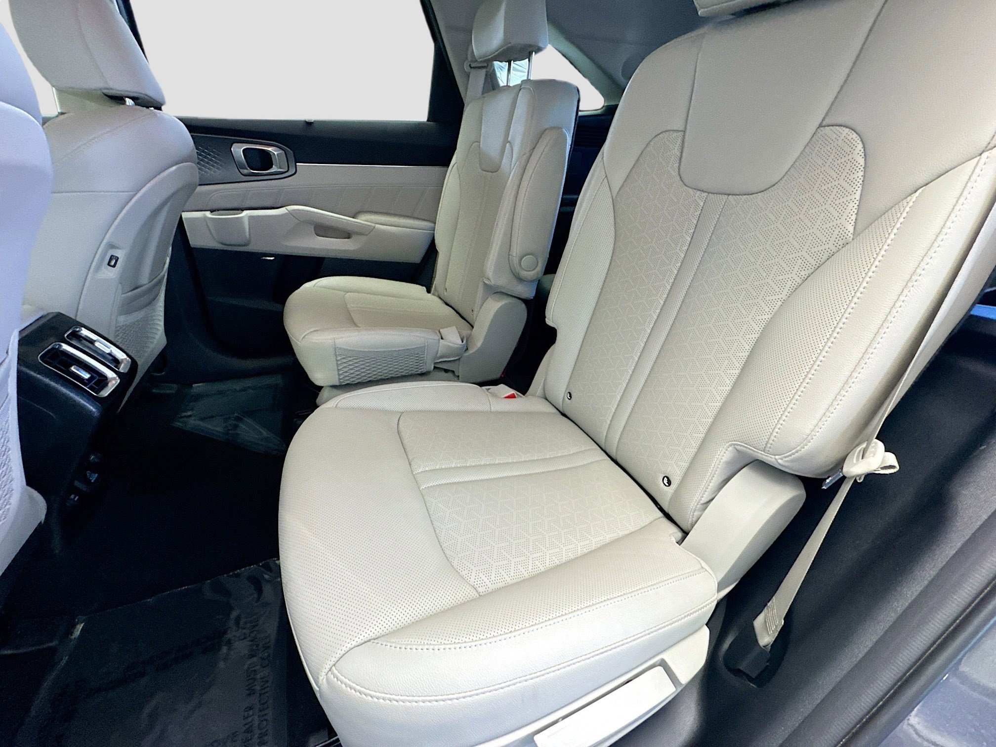 Used 2024 Kia Sorento SX Prestige image 13