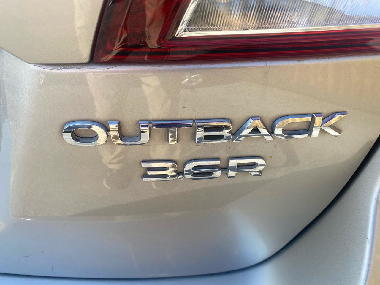 Used 2019 Subaru Outback 3.6R Limited AWD/4WD image 9