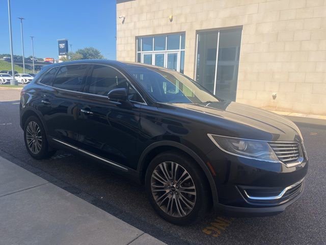 Used 2017 Lincoln MKX Reserve w/ Enhanced Security Package image 3