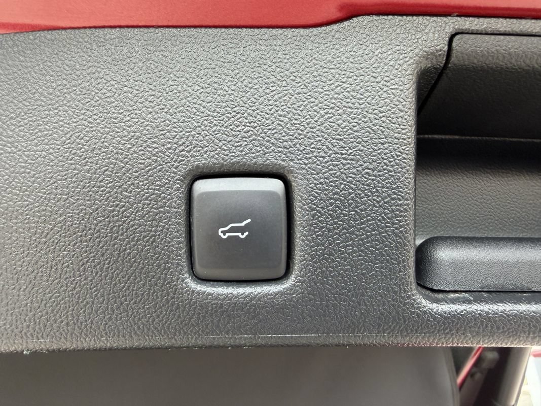 Used 2022 Ford Escape SE w/ SE Sport Appearance Package AWD/4WD image 41